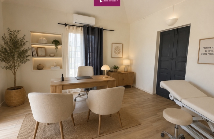 &Agrave; louer - Maison de caract&egrave;re d'environ 110 m2   Id&eacute;ale pour activit&eacute; professionnelle ou lib&eacute;rale   Le Moule (