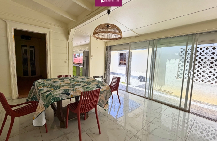 &Agrave; louer - Maison de caract&egrave;re d'environ 110 m2   Id&eacute;ale pour activit&eacute; professionnelle ou lib&eacute;rale   Le Moule (
