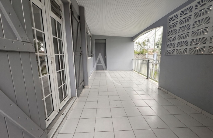 Vente Maison 5 pi&egrave;ces Sainte Anne