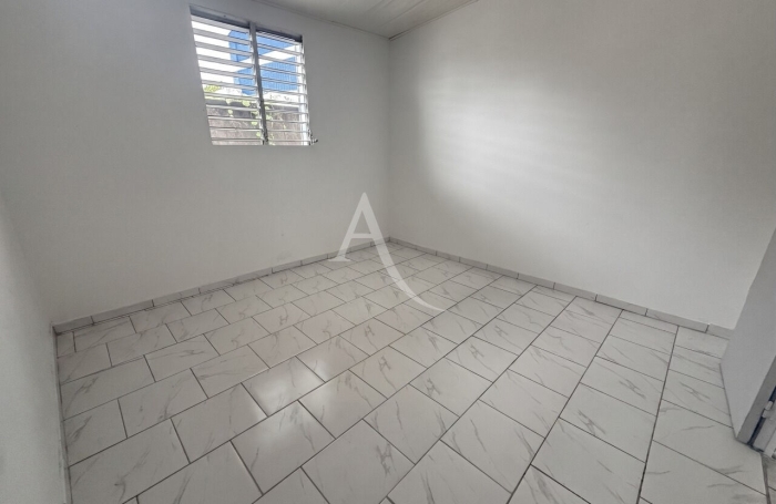 Vente Maison 5 pi&egrave;ces Sainte Anne