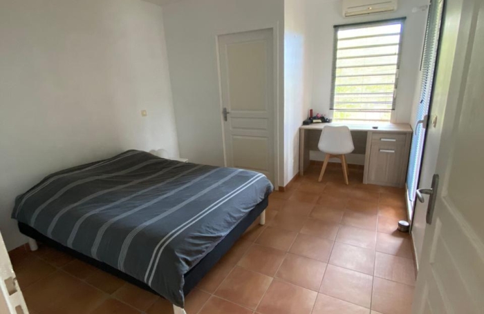 Location F3 meubl&eacute; avec 2 salles de bains