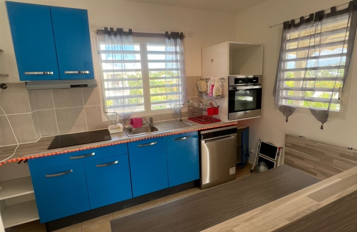 A VENDRE! Bel Appartement T3 dans une r&eacute;sidence S&eacute;curis&eacute;e au Gosier
