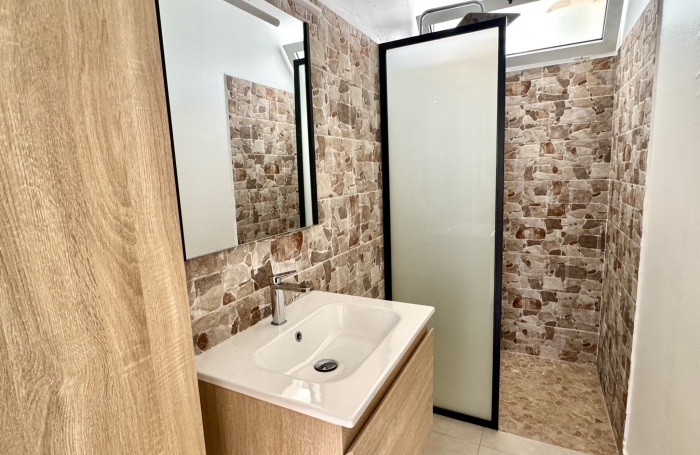 Appartement de 3 pi&egrave;ces r&eacute;nov&eacute; avec go&ucirc;t aux Abymes