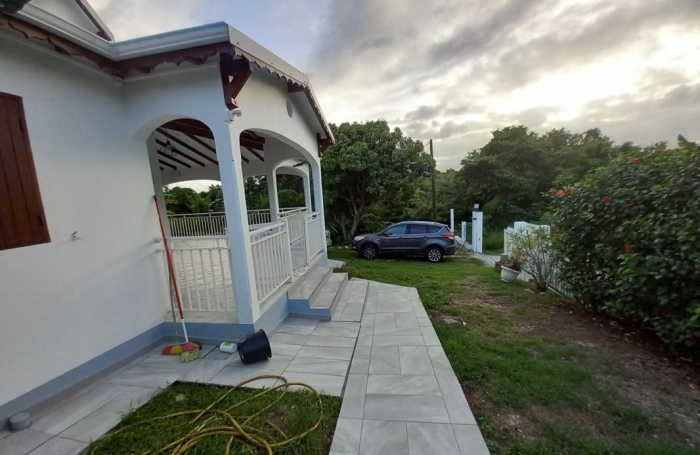 Location Maison 80m&sup2; 3 pièces Sainte Anne