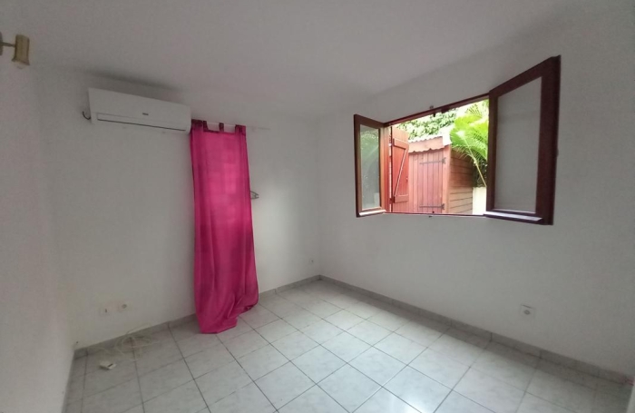 Location Maison 80m&sup2; 3 pièces Sainte Anne