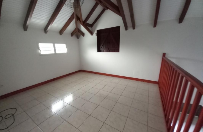 Location Maison 80m&sup2; 3 pièces Sainte Anne