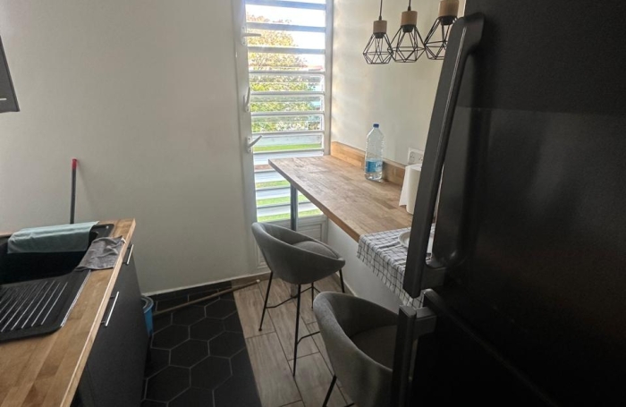 A LOUER -  Appartement F5 meubl&eacute;   R&eacute;sidence aux Abymes