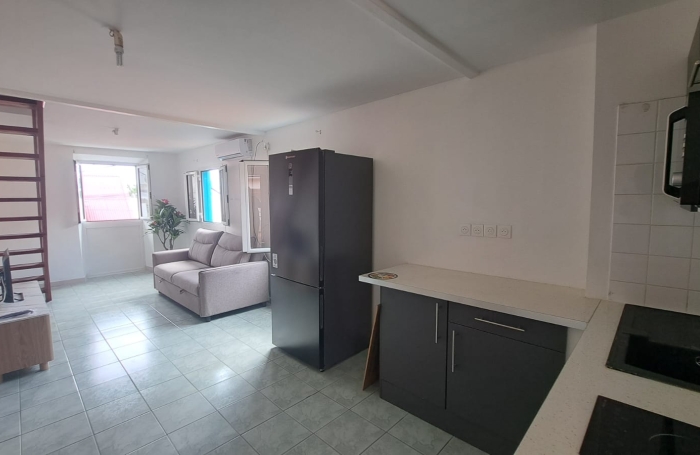 Duplex T2 meubl&eacute;   Centre-ville de Basse-Terre