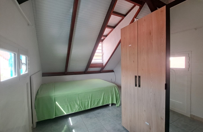 Duplex T2 meubl&eacute;   Centre-ville de Basse-Terre