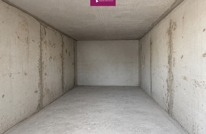 &Agrave; louer - Box 16m2 - R&eacute;sidence s&eacute;curis&eacute;e, Bas du fort - Le Gosier