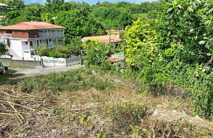 Vente Terrain 703m&sup2; Gosier