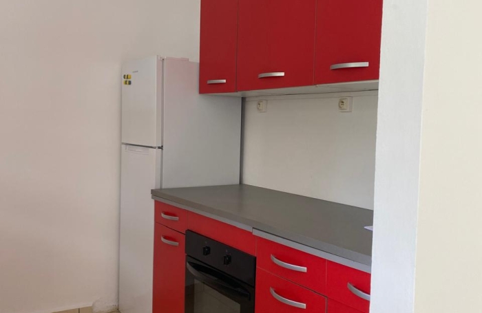 Immeuble de rapport au Gosier P&eacute;rinet   3 duplex lou&eacute;s   Terrain 2020 m2   Rentabilit&eacute; attractive