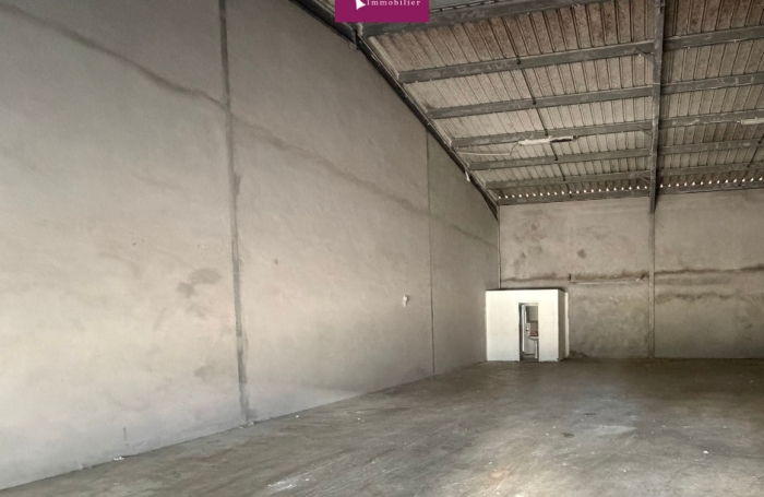 Location Entrepot 97122