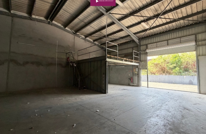 Location Entrepot 97122
