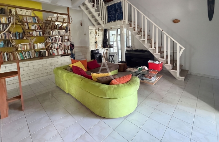 Vente Maison 185m&sup2; 9 pi&egrave;ces Saint Claude