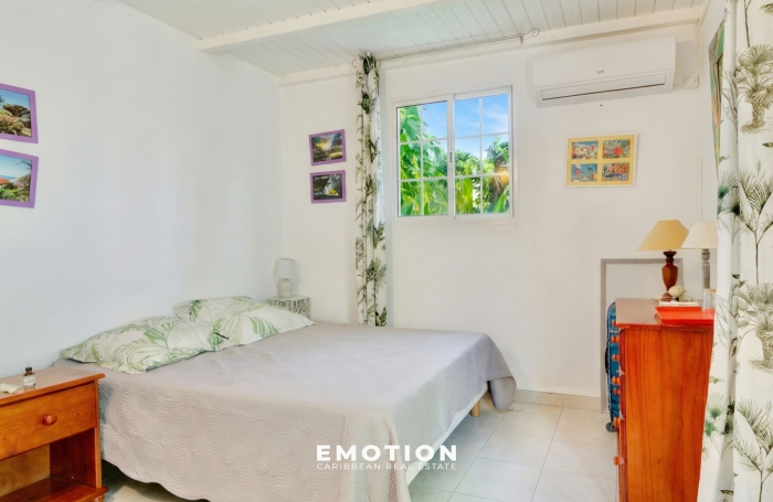Villa Cr&eacute;ole 4 Pi&egrave;ces 78 m2 + Bungalow 12 m2 -  LE MOULE (Guadeloupe)