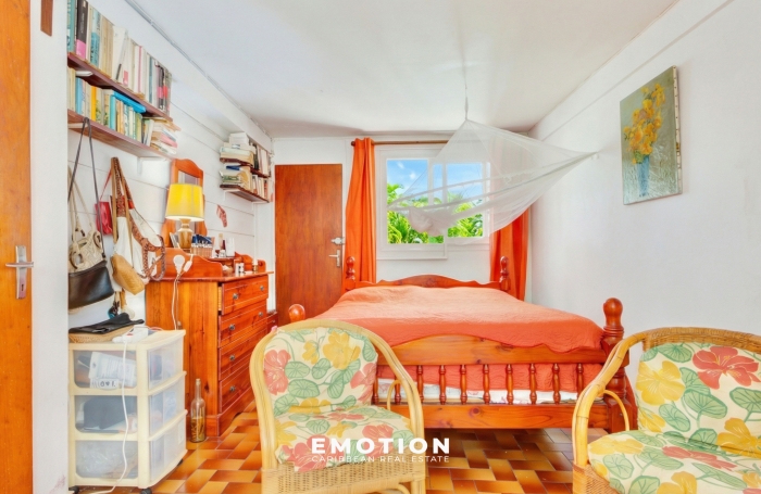 Villa Cr&eacute;ole 4 Pi&egrave;ces 78 m2 + Bungalow 12 m2 -  LE MOULE (Guadeloupe)
