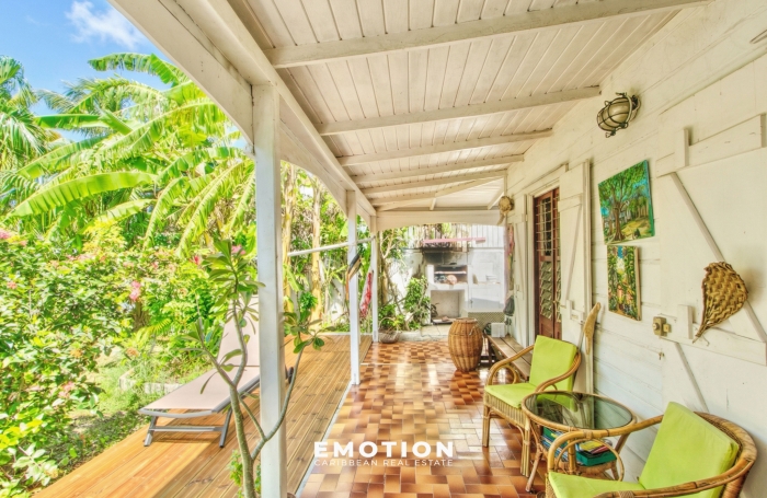 Villa Cr&eacute;ole 4 Pi&egrave;ces 78 m2 + Bungalow 12 m2 -  LE MOULE (Guadeloupe)