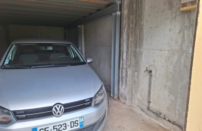 GARAGE AVEC MEZZANINE