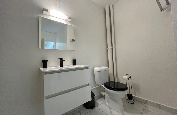 Studio &agrave; louer sur Pointe &agrave; Pitre en colocation
