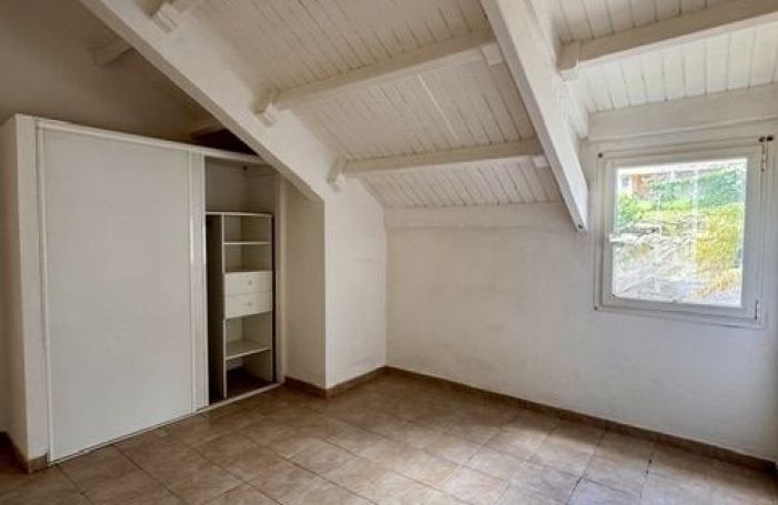 Vente Appartement 66m&sup2; 3 pièces Gourbeyre