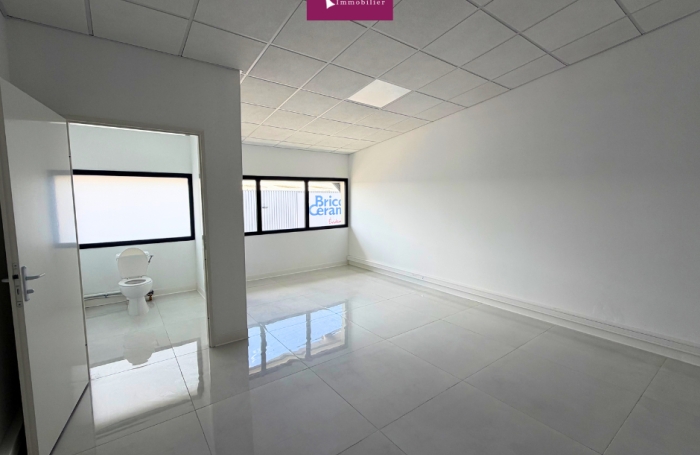 Location Bureaux 97122