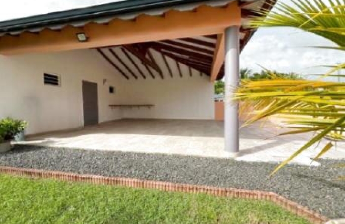 Magnifique villa 4 pi&egrave;ces situ&eacute;e aux Abymes - LONGFORT IMMOBIIER