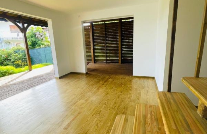 Location Maison 186.87m&sup2; 6 pièces Saint Claude