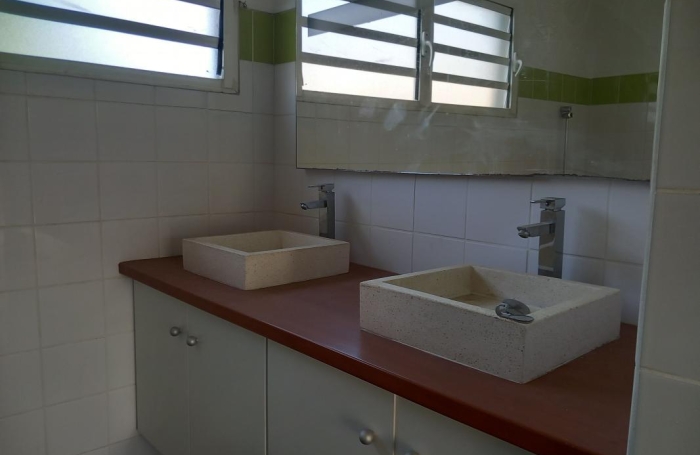 Location Appartement 179m&sup2; 5 pièces Basse-Terre