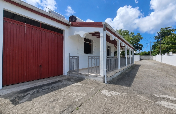 Gourbeyre (Bisdary)-Belle maison individuelle T5