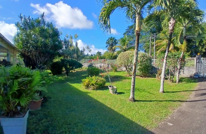 Vente Maison 113.68m&sup2; 5 pièces Capesterre Belle Eau