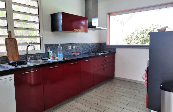LOCATION Villa F5 avec PISCINE &agrave; Petit-Bourg VUE MER