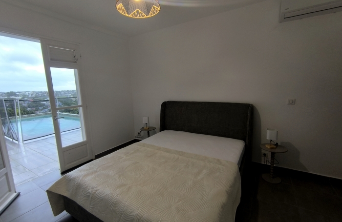 LOCATION Villa F5 avec PISCINE &agrave; Petit-Bourg VUE MER