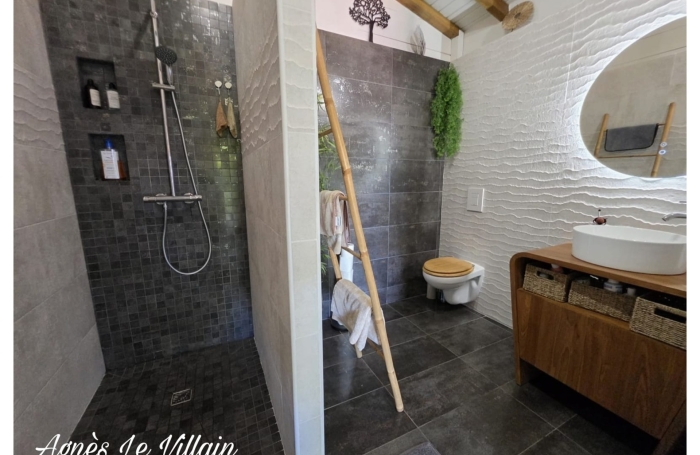 Vente Maison 180m&sup2; 7 pièces Pointe-Noire