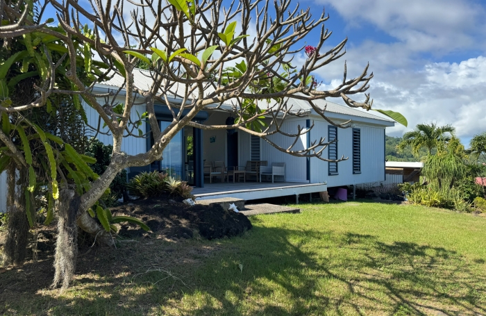 TROIS-RIVI&Egrave;RES   Maison 2 chambres avec piscine, vue sur les Saintes et Marie Galante