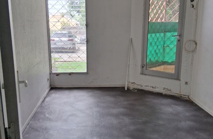 POINTE A PITRE- Appartement 75m2 T3 &agrave; r&eacute;nover