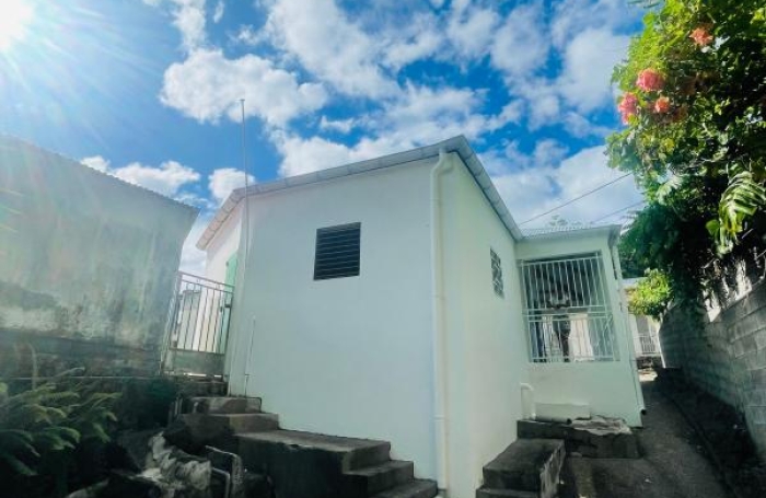 Location Maison 63.36m&sup2; 3 pièces Basse-Terre