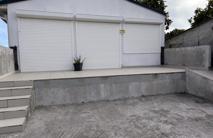 Location Local commercial 120m&sup2; Gosier
