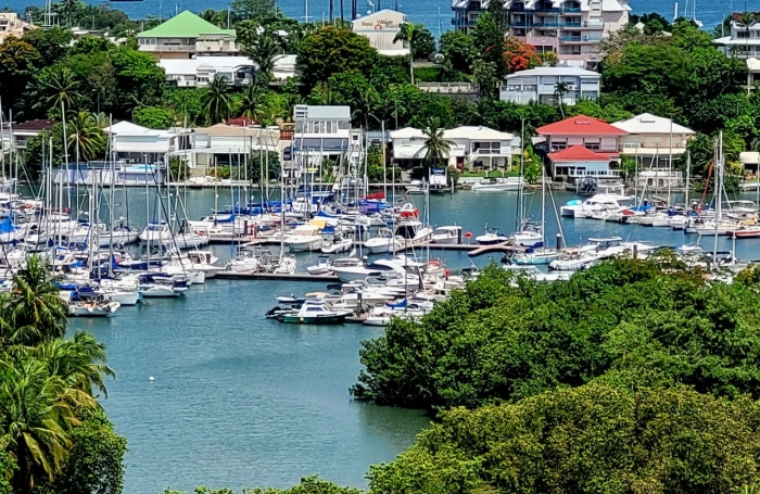 GOSIER MARINA RARE A LA LOCATION