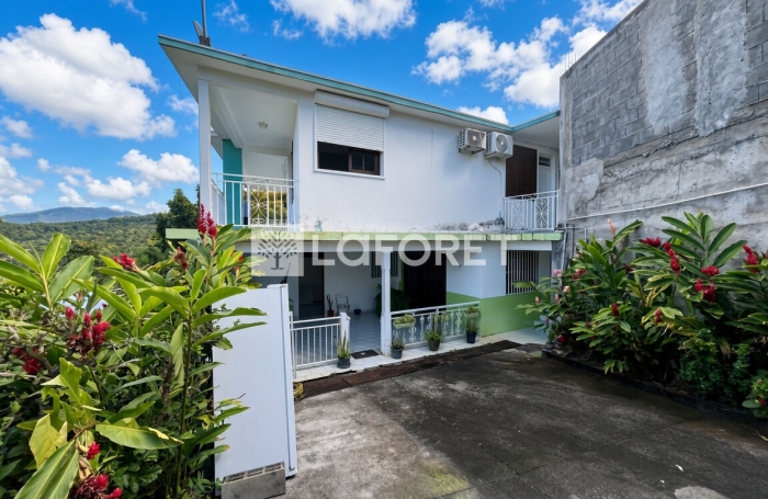 Vente Maison 180m&sup2; 8 pi&egrave;ces Bouillante