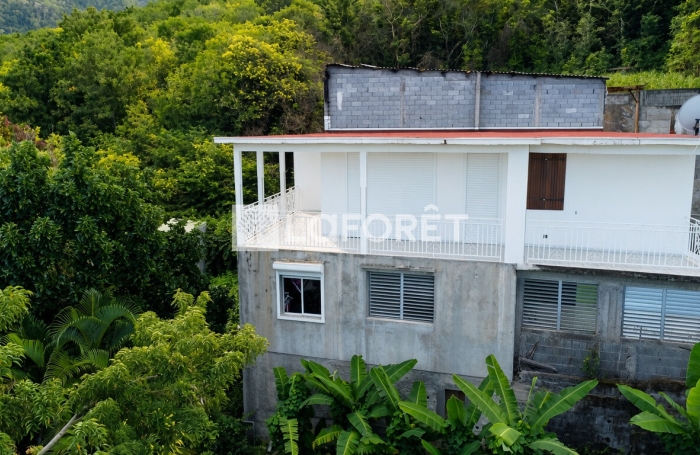 Vente Maison 180m&sup2; 8 pi&egrave;ces Bouillante