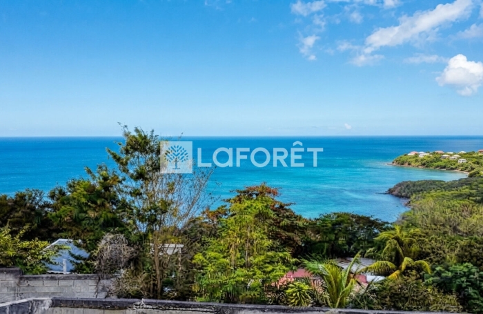 Vente Maison 180m&sup2; 8 pi&egrave;ces Bouillante