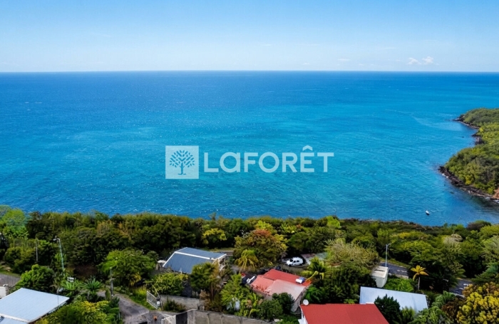 Vente Maison 180m&sup2; 8 pi&egrave;ces Bouillante