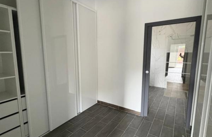 Location Maison 170.5m&sup2; 5 pièces Les Abymes