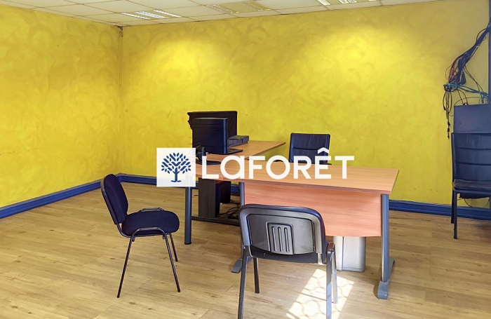 Location Entrepot 193m&sup2; Baie Mahault