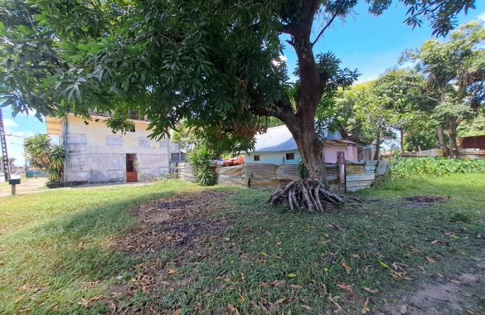 Vente Immeuble 271m&sup2; 8 pi&#232;ces Sinnamary