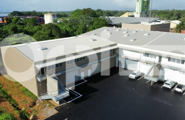 ZI de Dégrad des Cannes entrepôt neuf 284m²