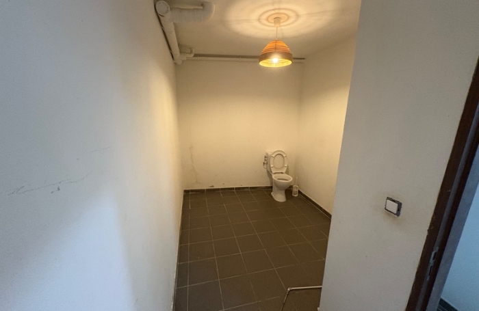 Location Local commercial 147m&sup2; 10 pi&#232;ces Cayenne