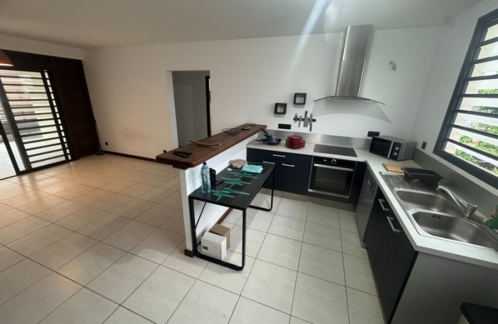 Vente Appartement 61m&sup2; 3 pièces Remire Montjoli