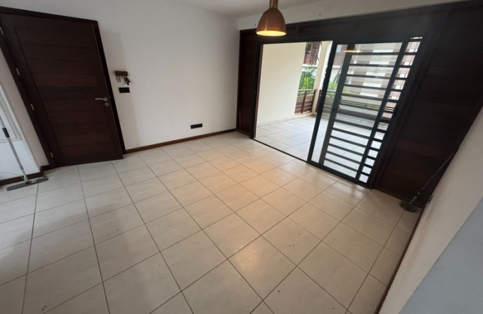 Vente Appartement 61m&sup2; 3 pièces Remire Montjoli